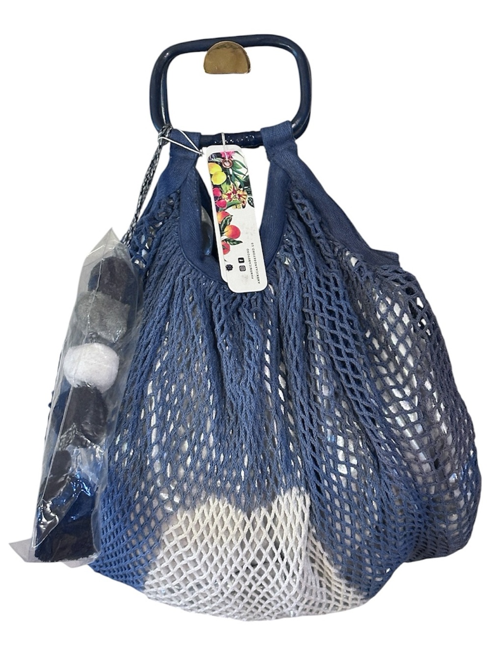 NWT - the America & Beyond Fishnet Handheld Tote Bag.